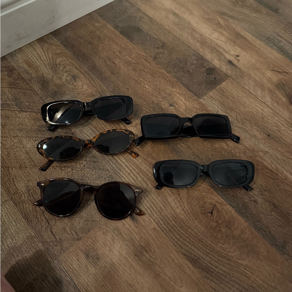 Stylish Black and Tortoise Sunglasses Set